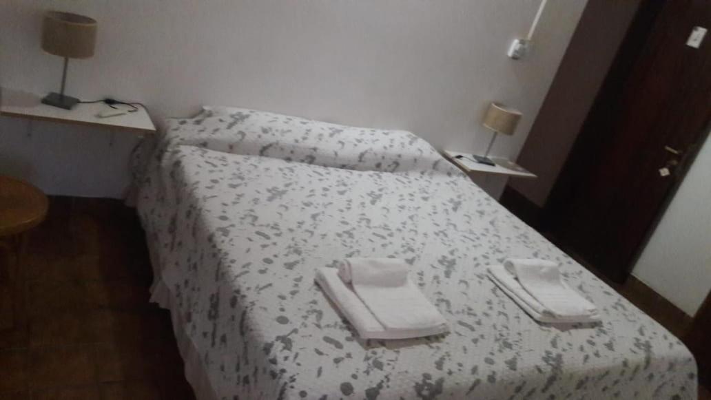 Hosteria La Farfalla Chos Malal Quarto foto